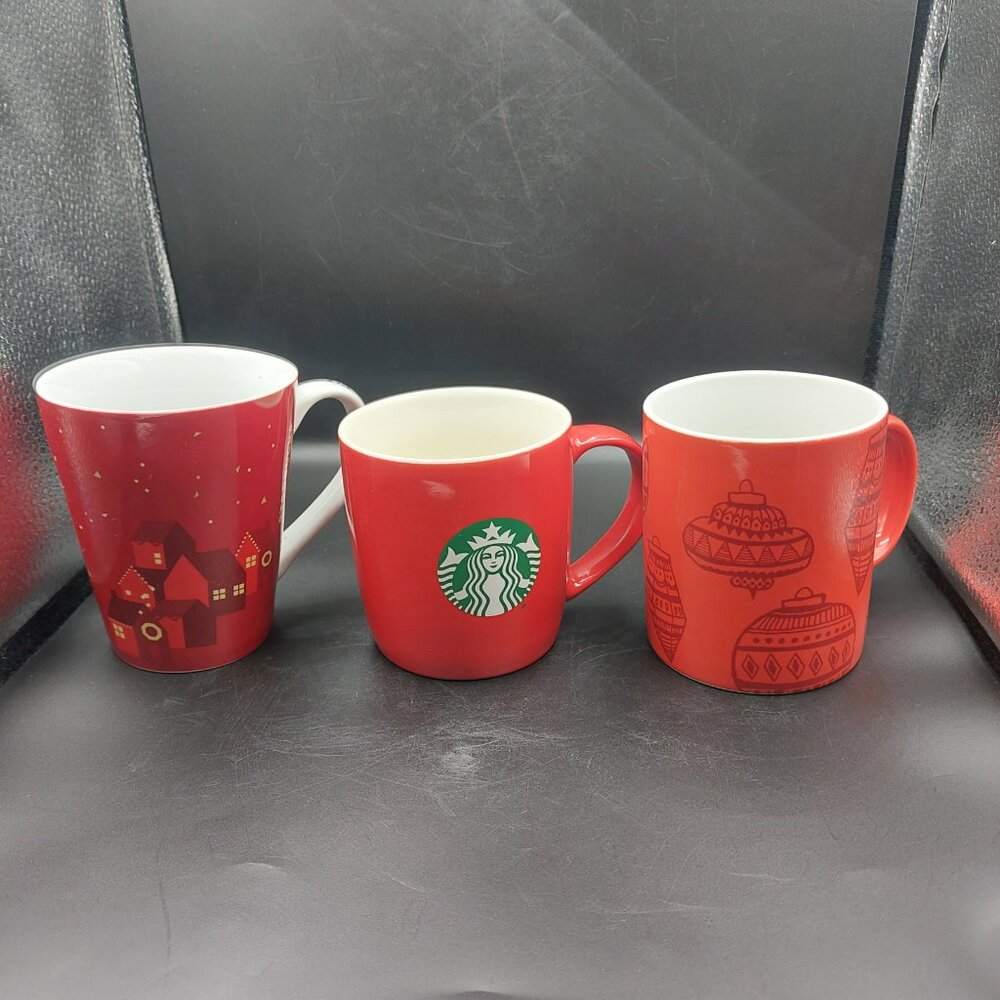 Lot of 3 Starbucks Coffee Mugs Red Christmas Holiday 2013 2015 2021 EUC